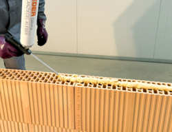 Ab Wandstärke 12 cm wird nur 1 Klebestrang benötigt